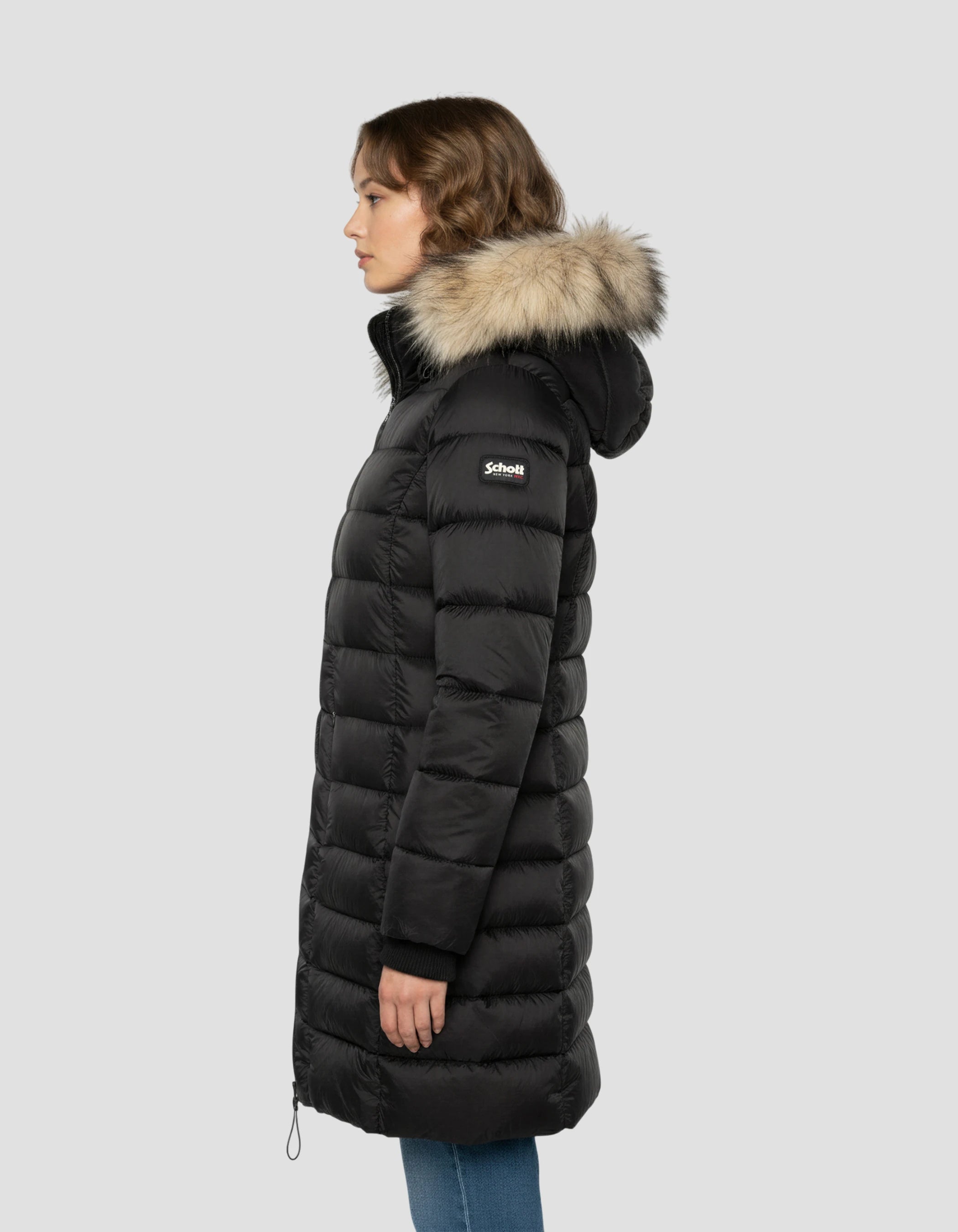 Chaqueta negra con cuello de piel sintética extraíble-3