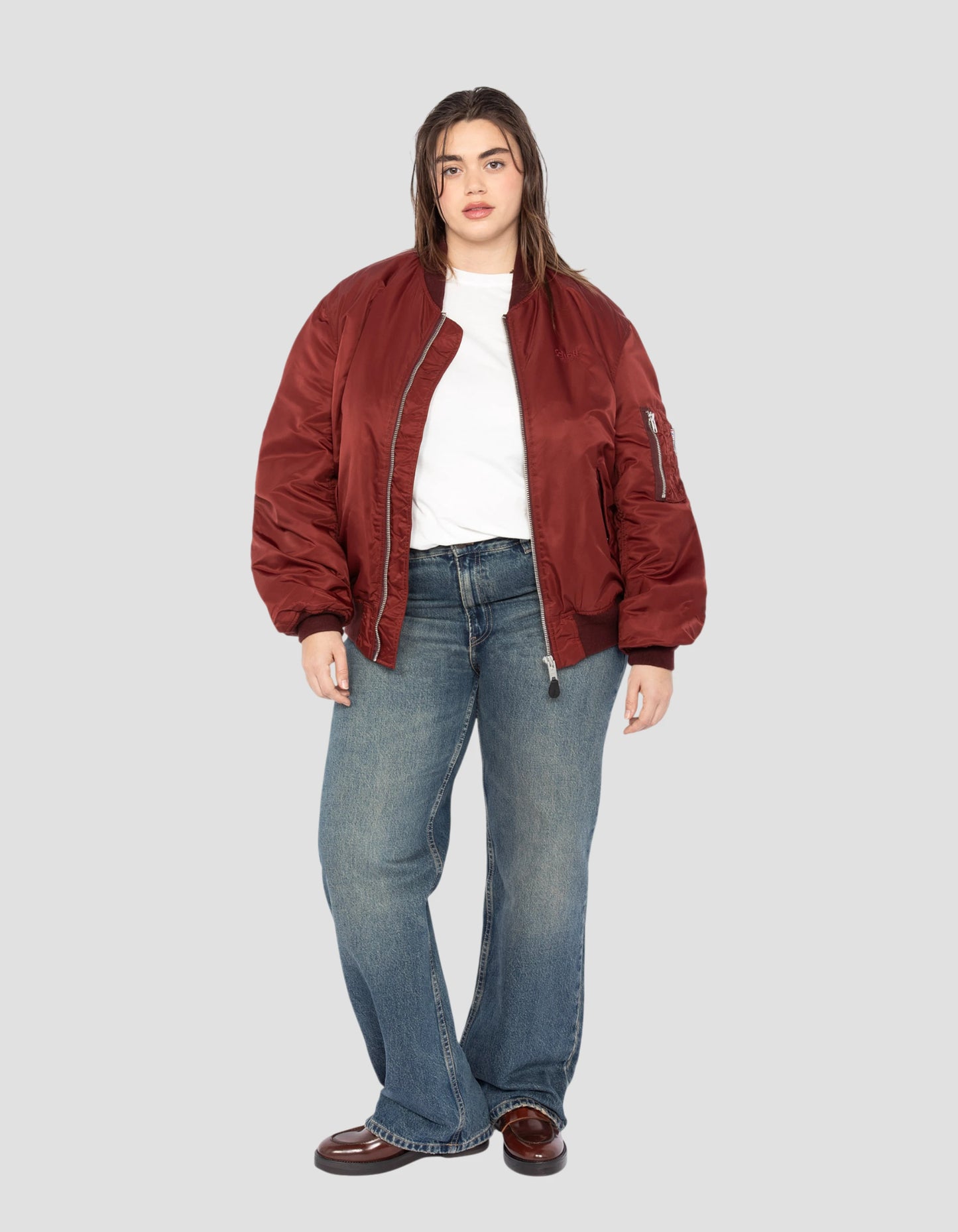 Cordovan lavado con bombardero MA-1 en nylon reciclado, corte de comodidad, tamaño grande