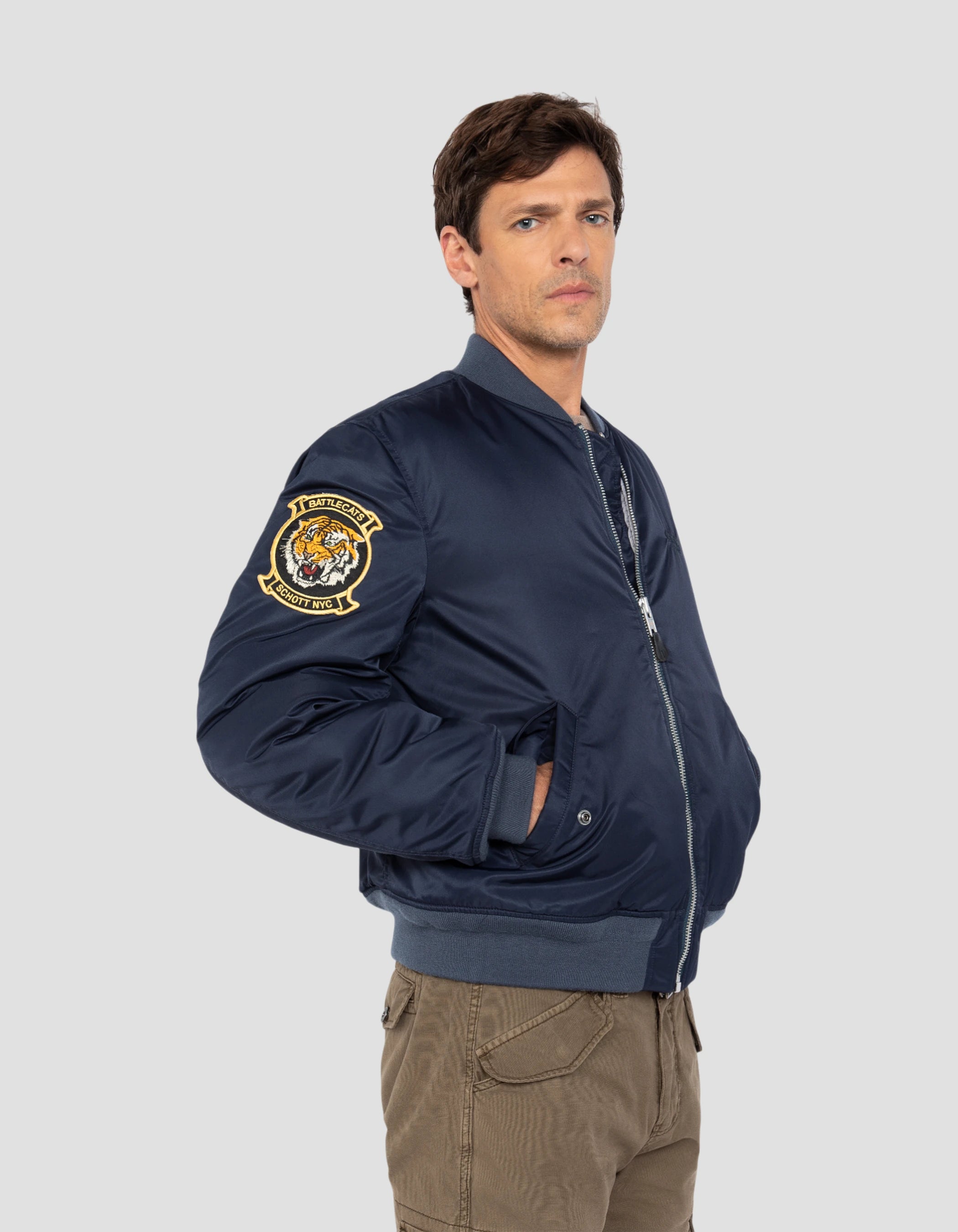 Bomber MA-1 Dark Navy gewaschener Typ Suka in recyceltem Nylon-4