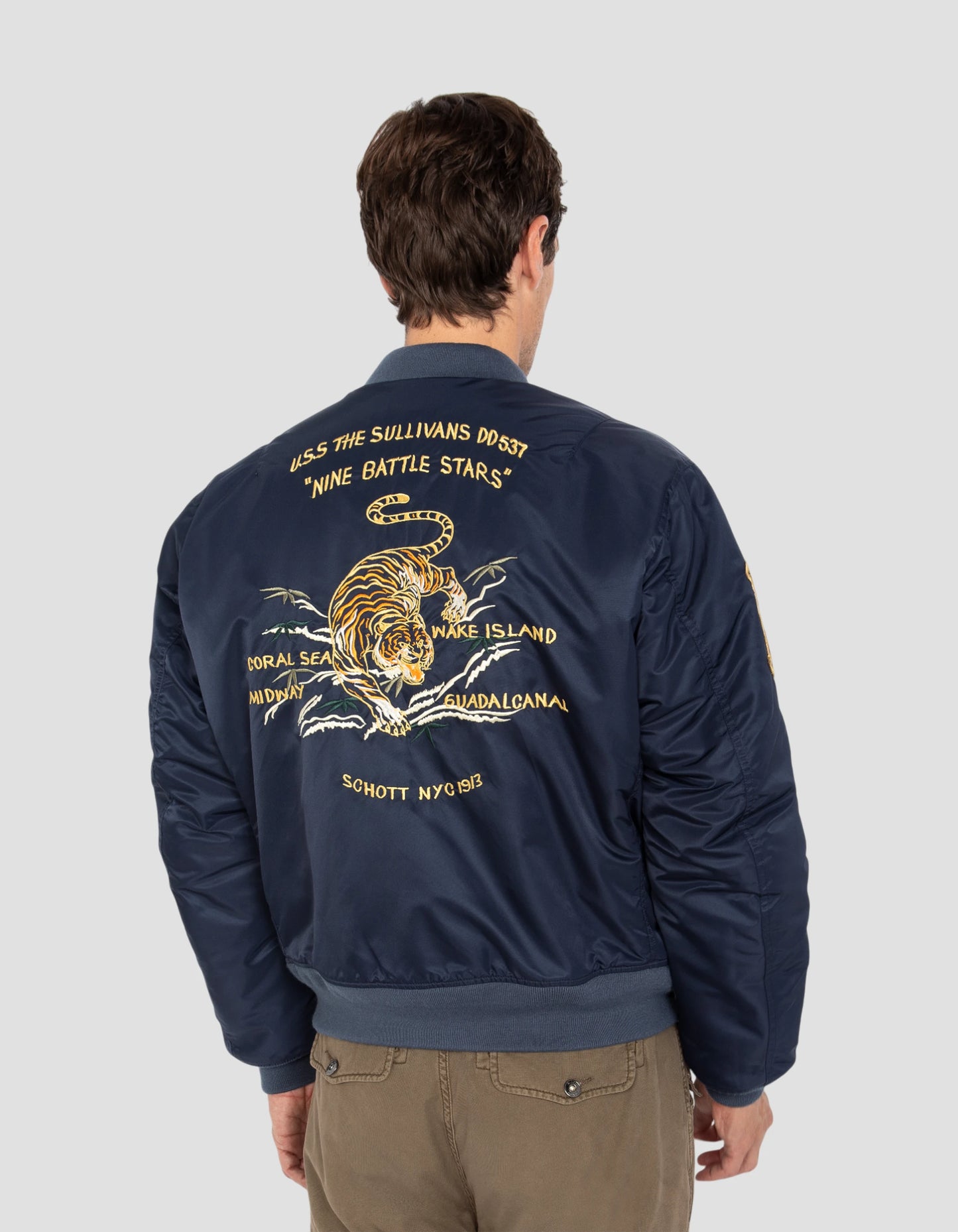 Bomber MA-1 Dark Navy gewaschener Typ Suka in recyceltem Nylon