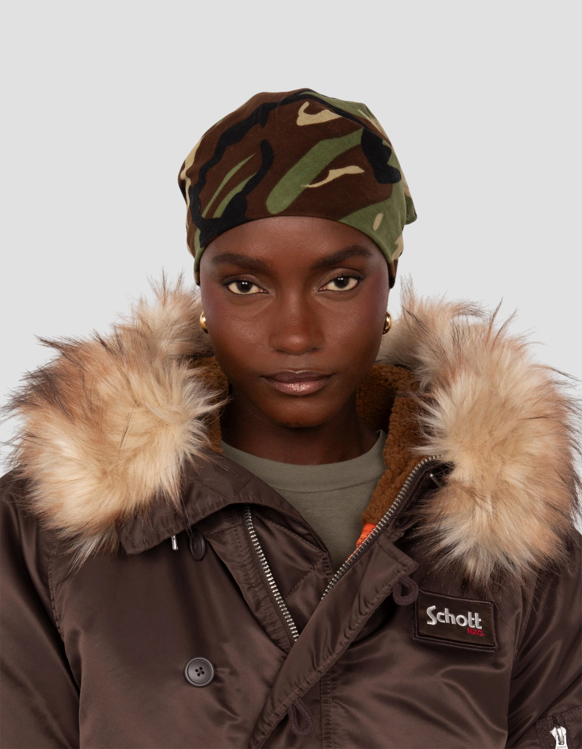 Chaqueta snorkel N2B marrón con capucha, corte oversize