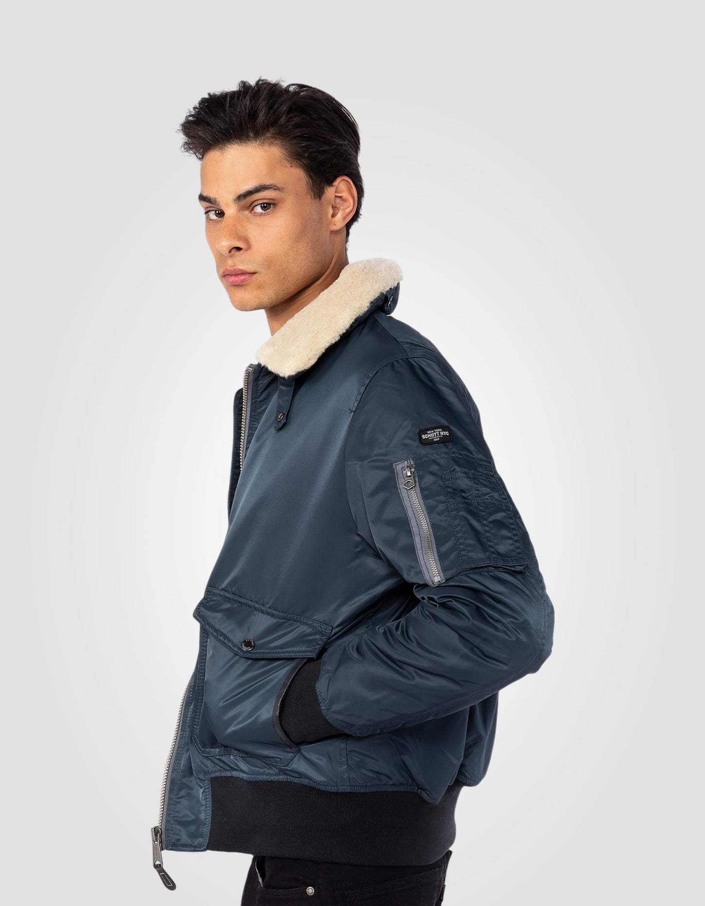 Bomber pilote bleu marine et beige en nylon recyclé