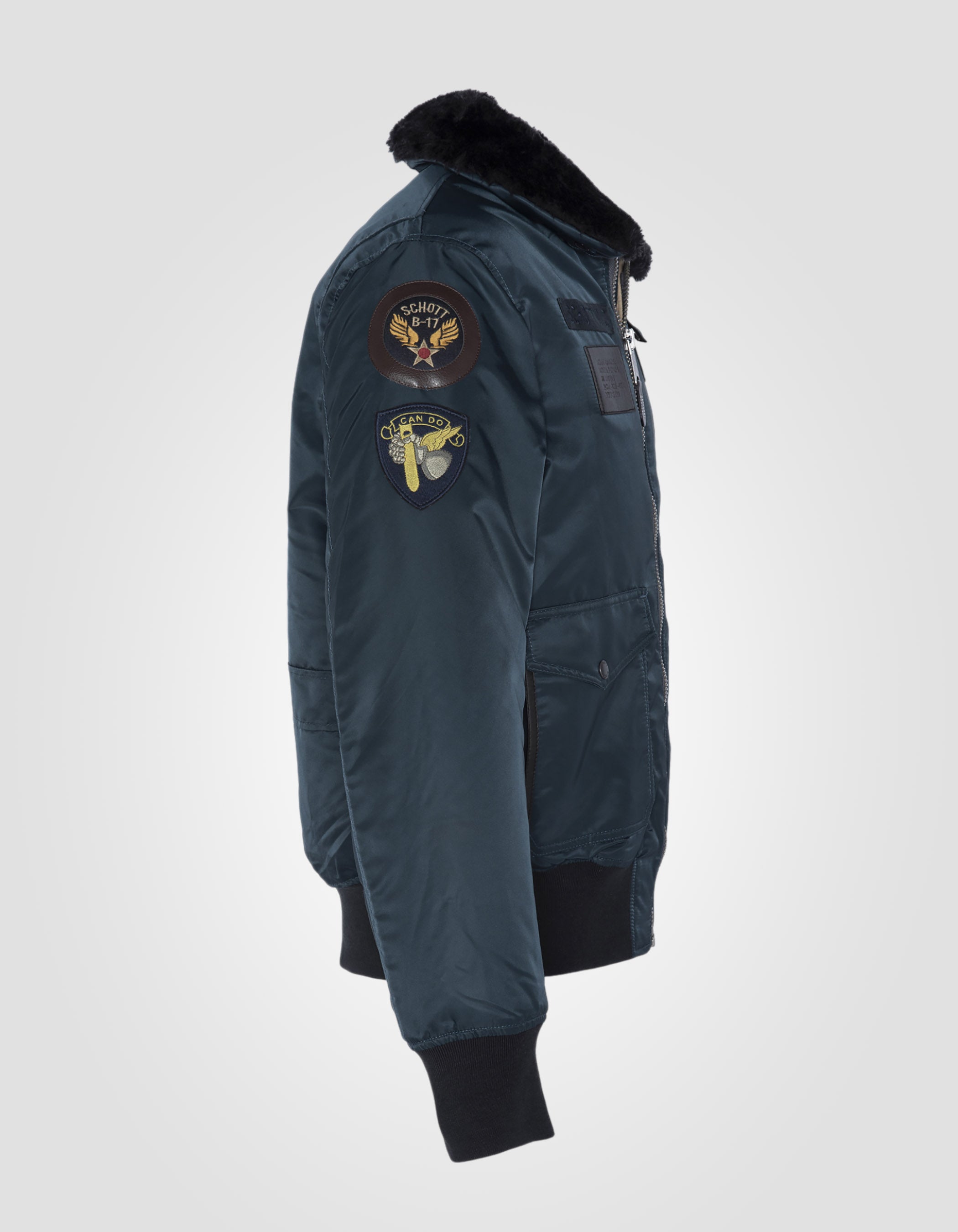 Bumber Navy Blue Pilot in recyceltem Nylon ausgestattet-4