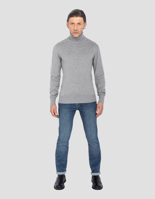 Suéter de cuello de tortuga gris chino en malla fina