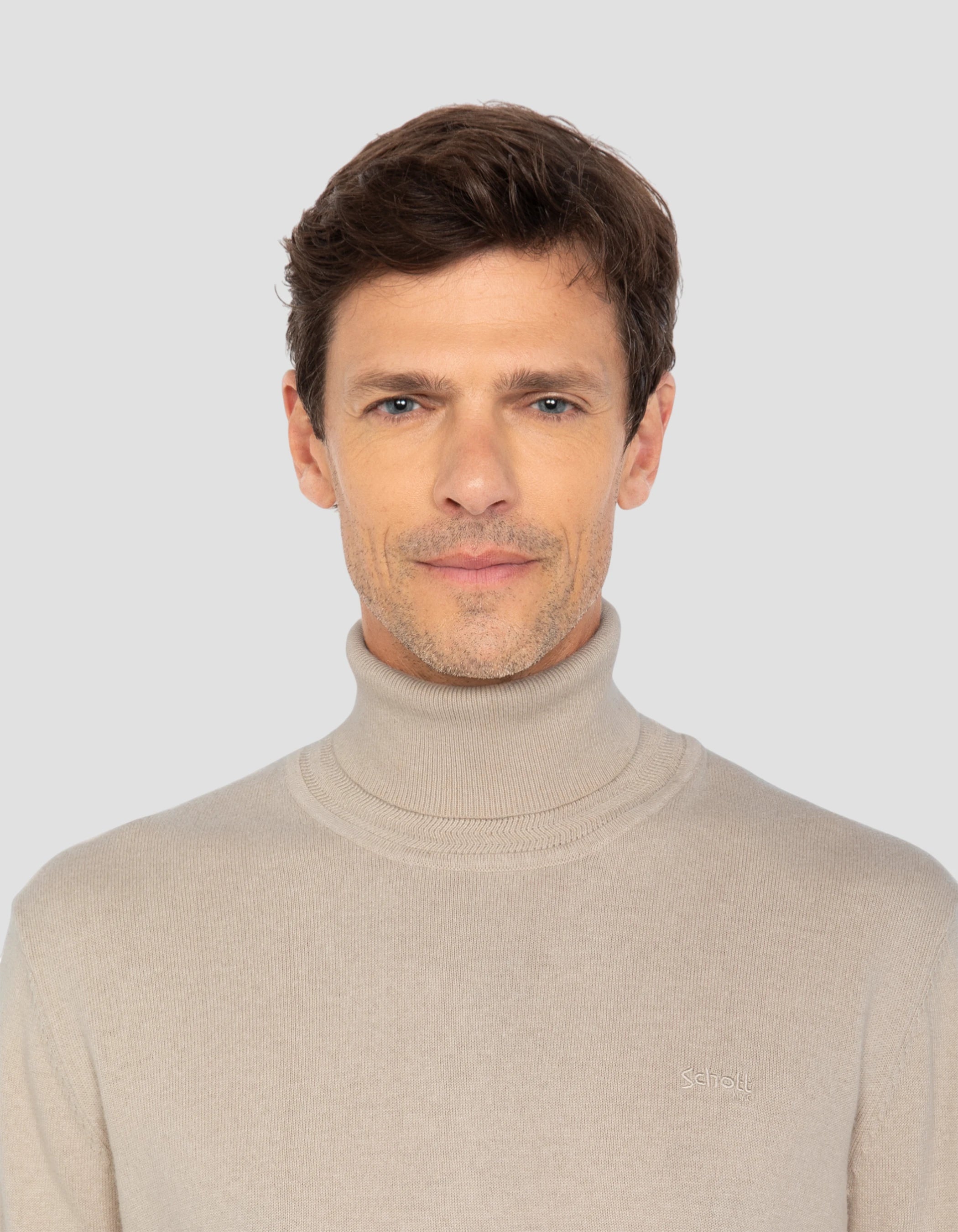 Leichter beige Rollkragenpullover in feinem Netz-4