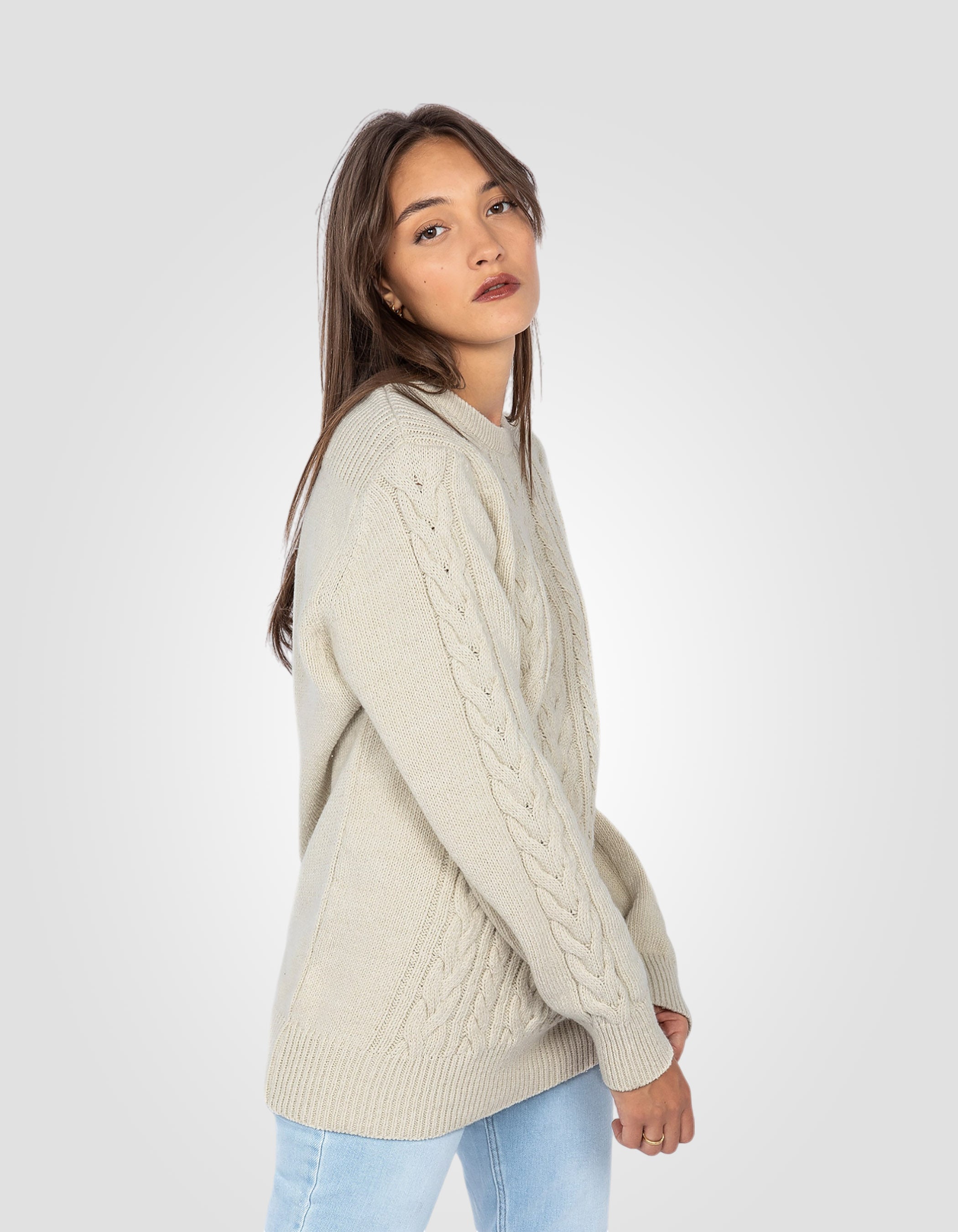 Isländischer runder Kragenkragen im recycelten Draht-5