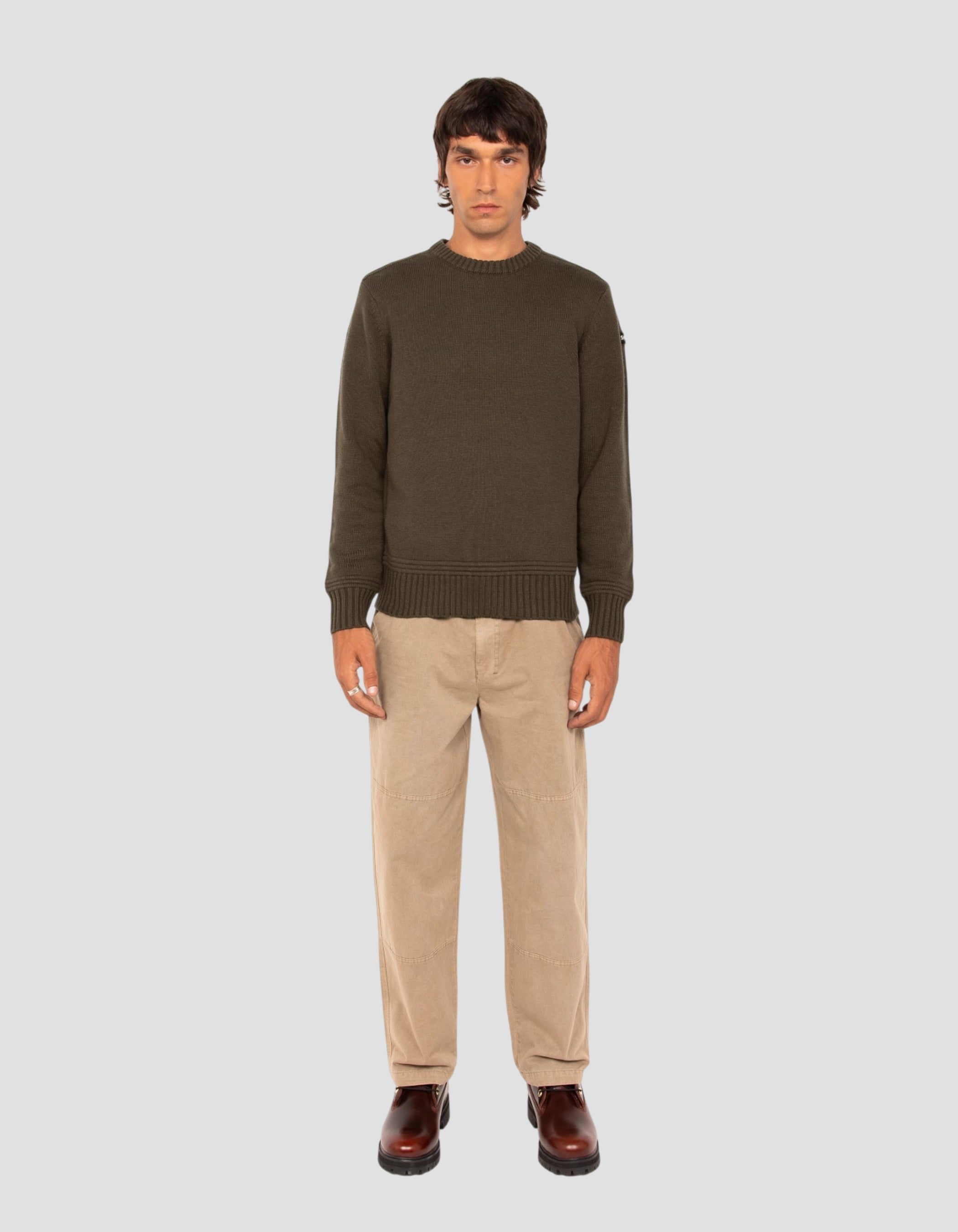 Dunkelkhakifarbener, ausgefallener Strickpullover mit Rundhalsausschnitt-1