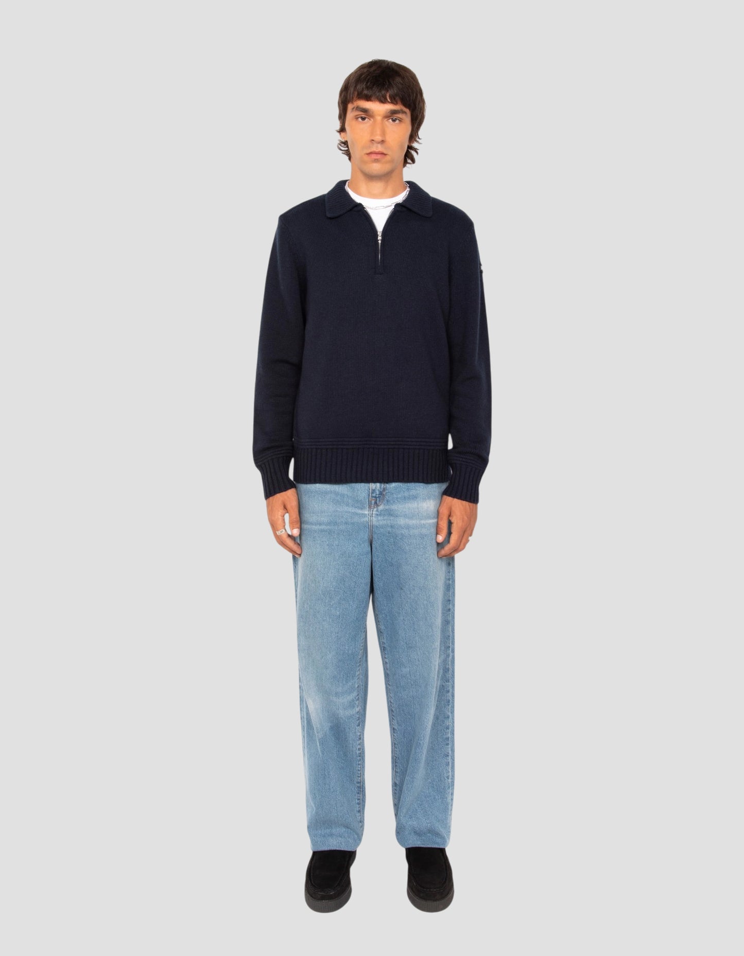 Maglione blu navy con colletto polo con zip e lavorazione a maglia fantasia