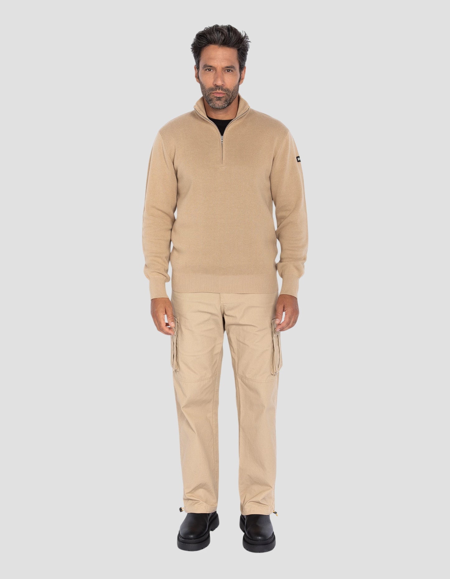 Pull mastic à col zippé