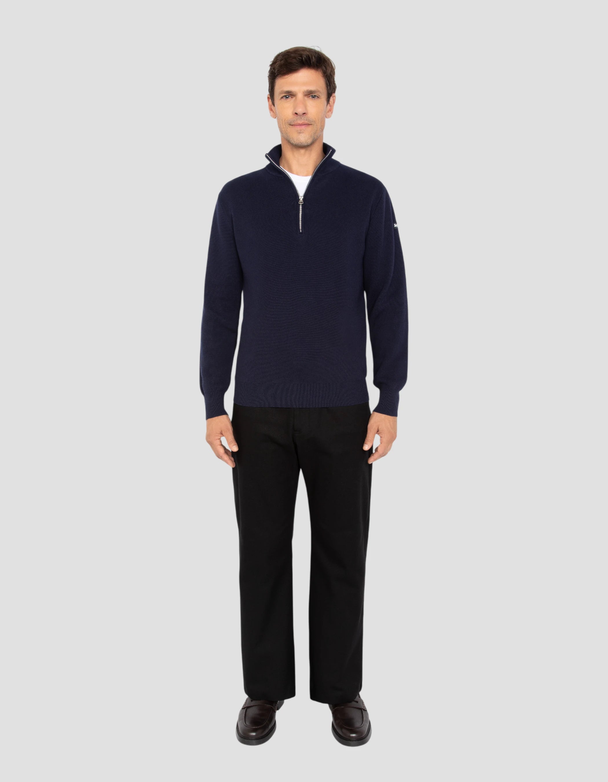 Suéter azul marino con cuello con cremallera-1