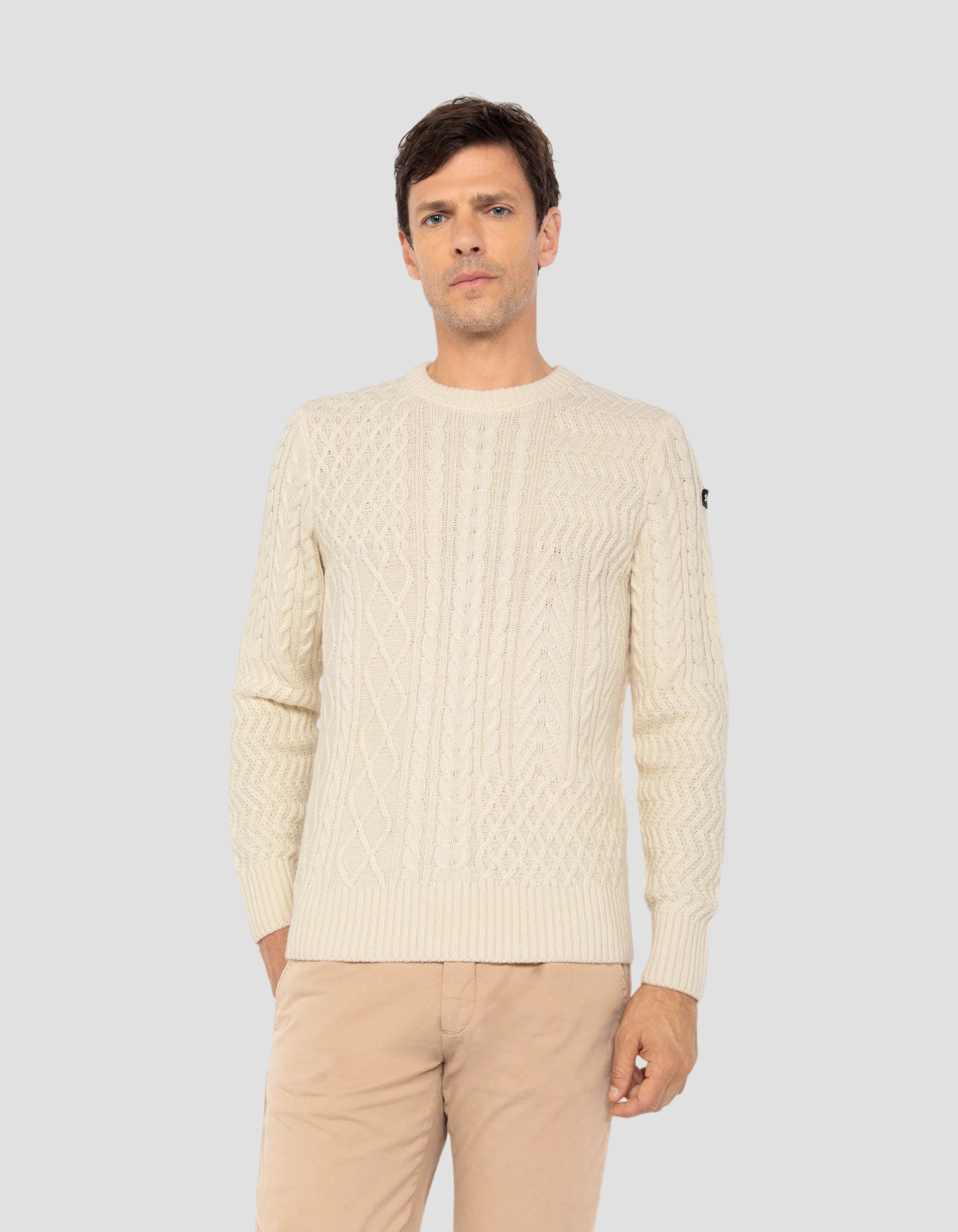 Suéter de cuello redondo blanco roto, malla retorcida-3