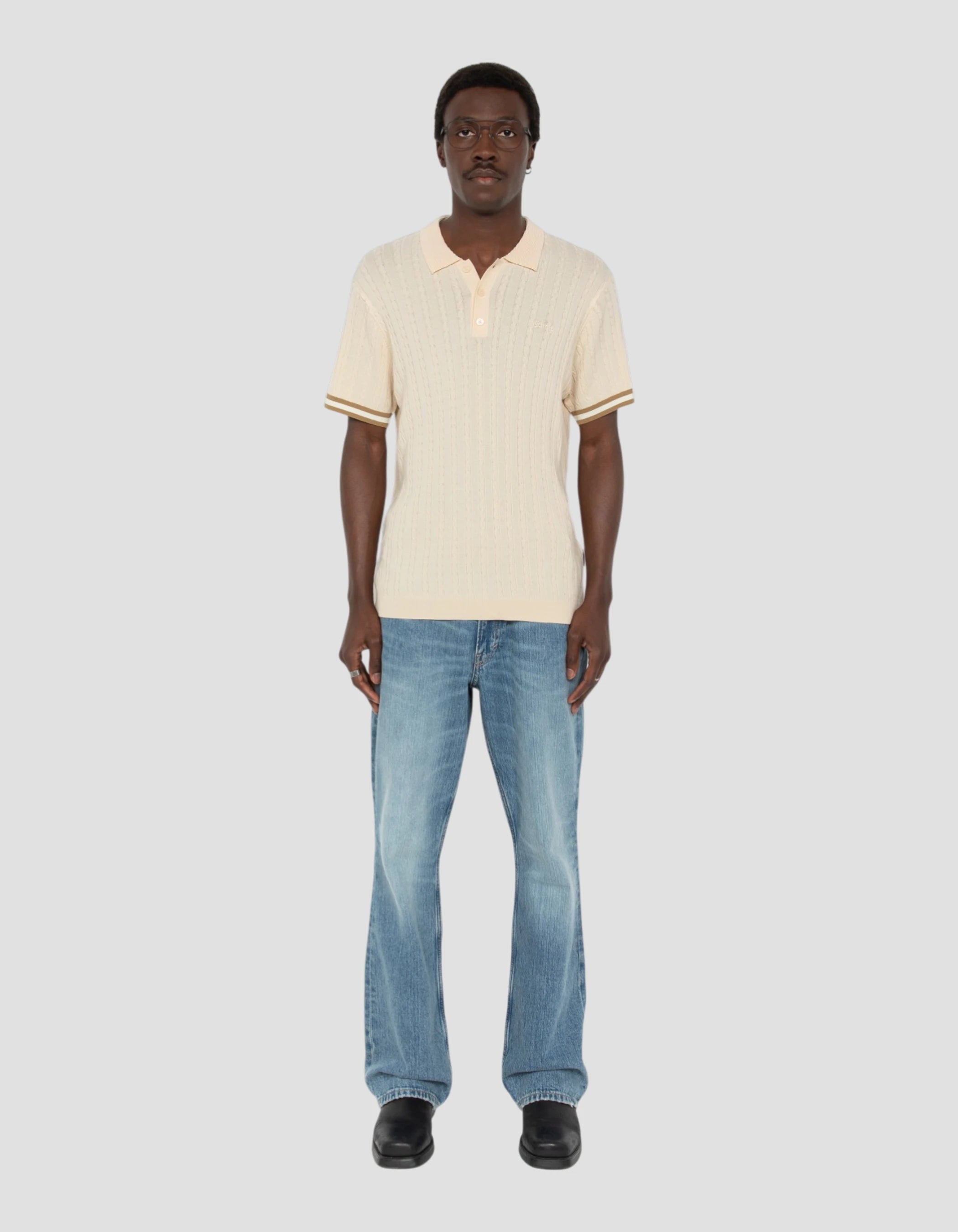 Weißes Retro-Poloshirt mit feinem Zopfmuster-1