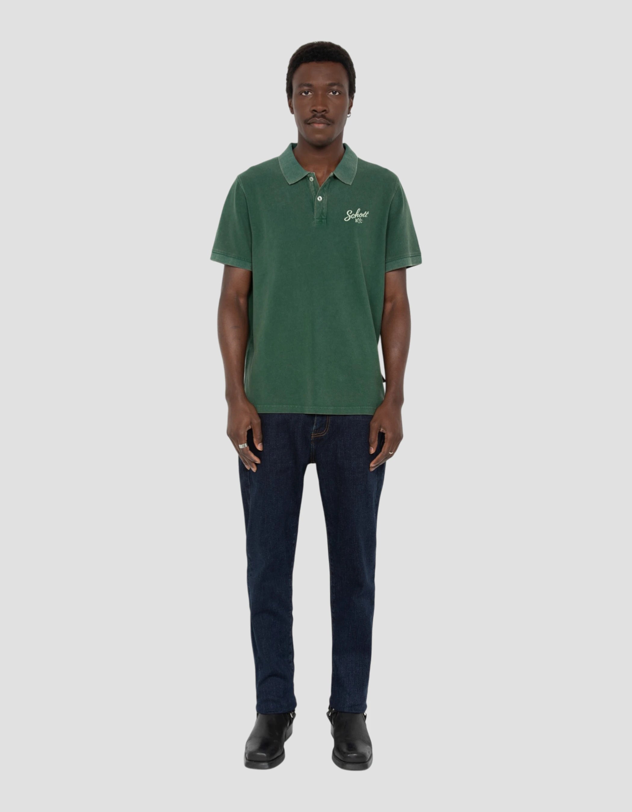 Polo vert avec logo rétro-1