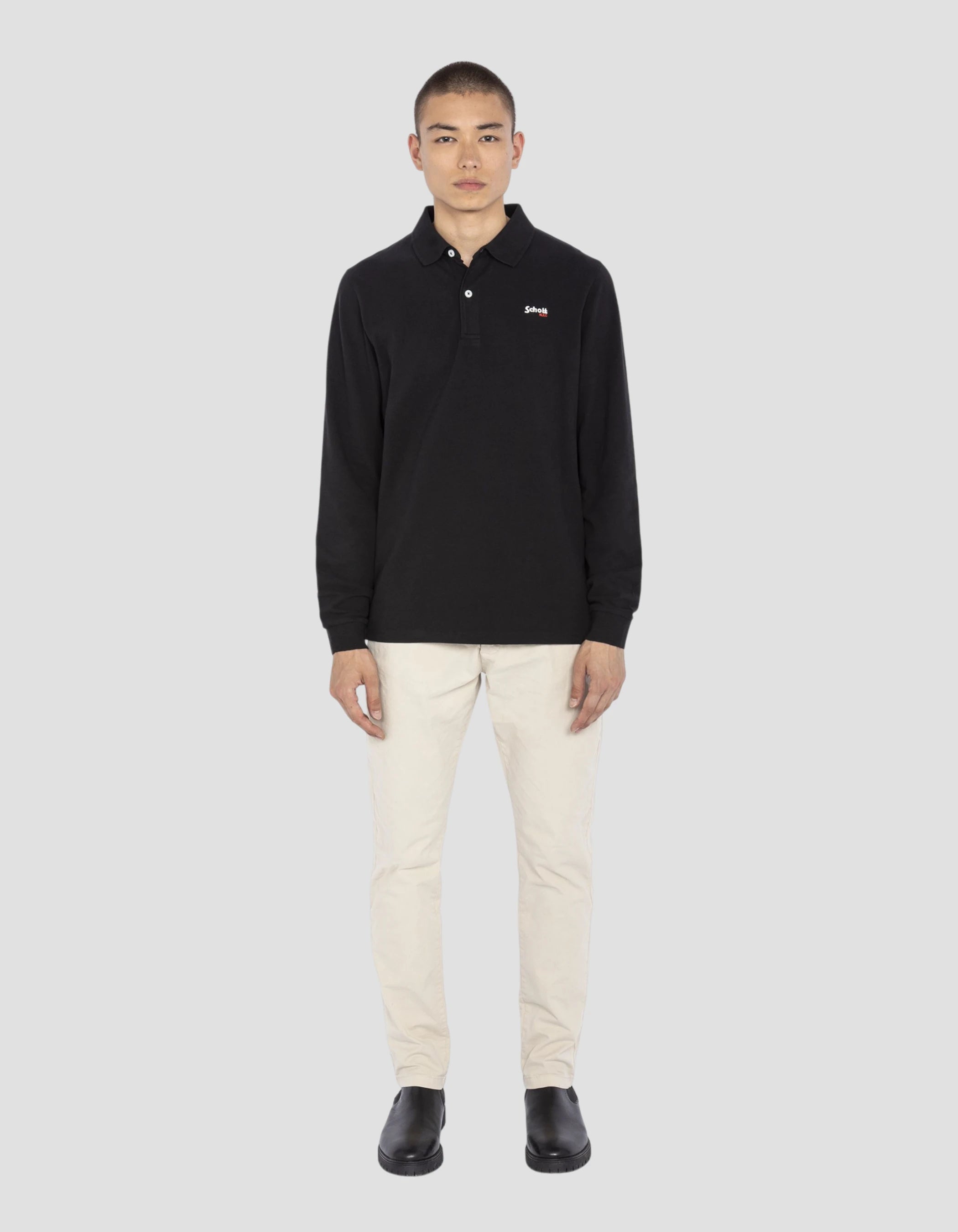 Schwarzes Poloshirt mit langen Ärmeln-1