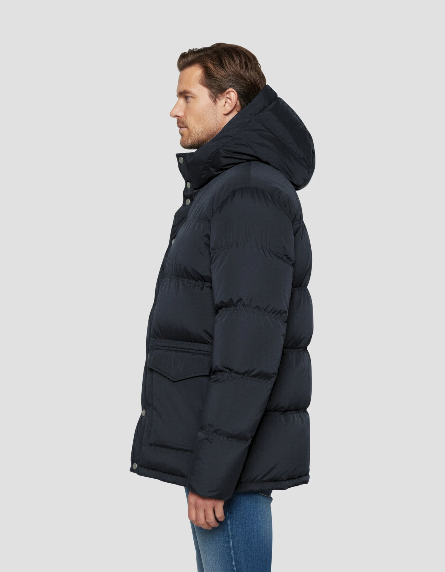 Marineblaue Jacke mit abnehmbarem Kunstpelzkragen