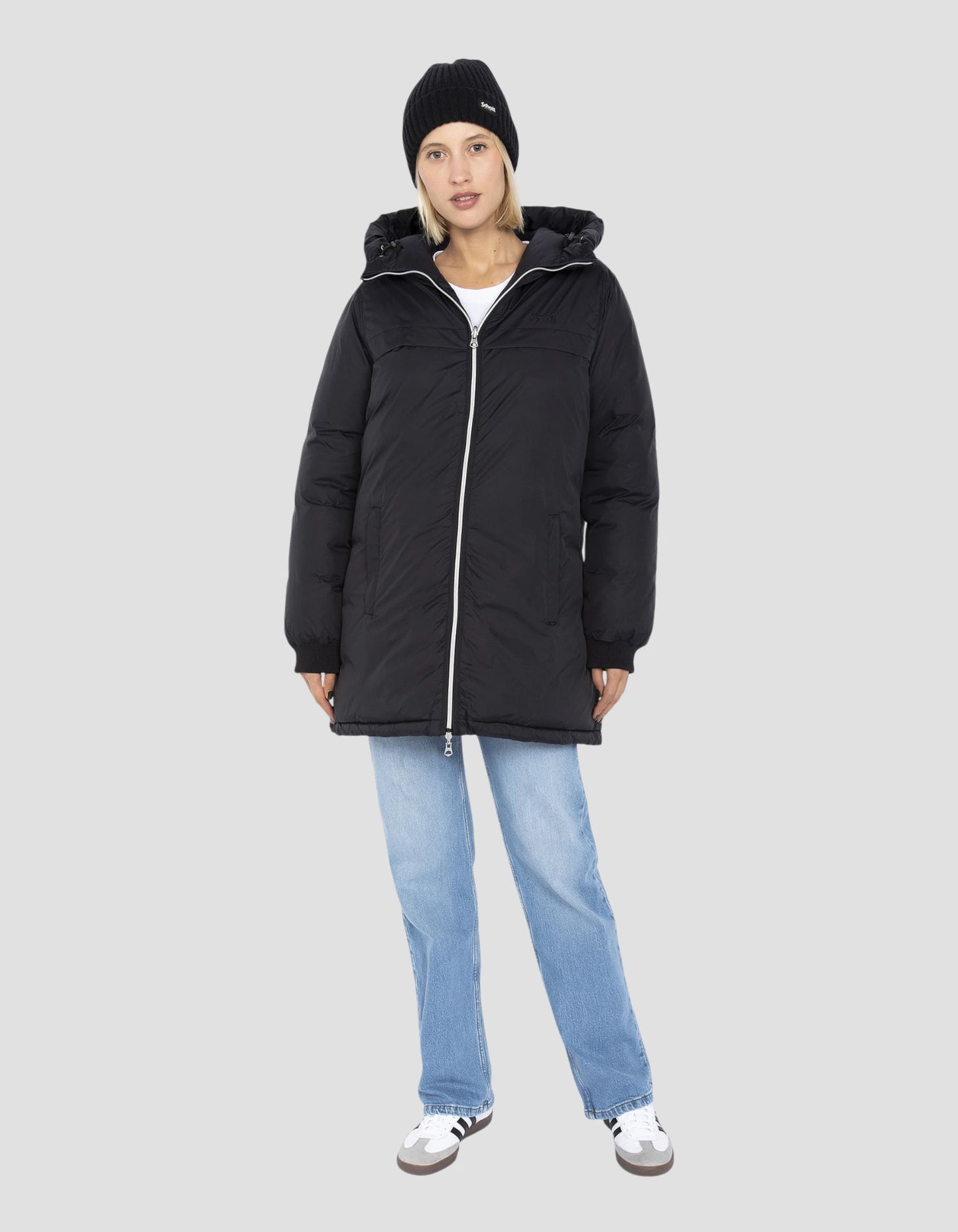 Schwarze und schwarze reversible Jacke