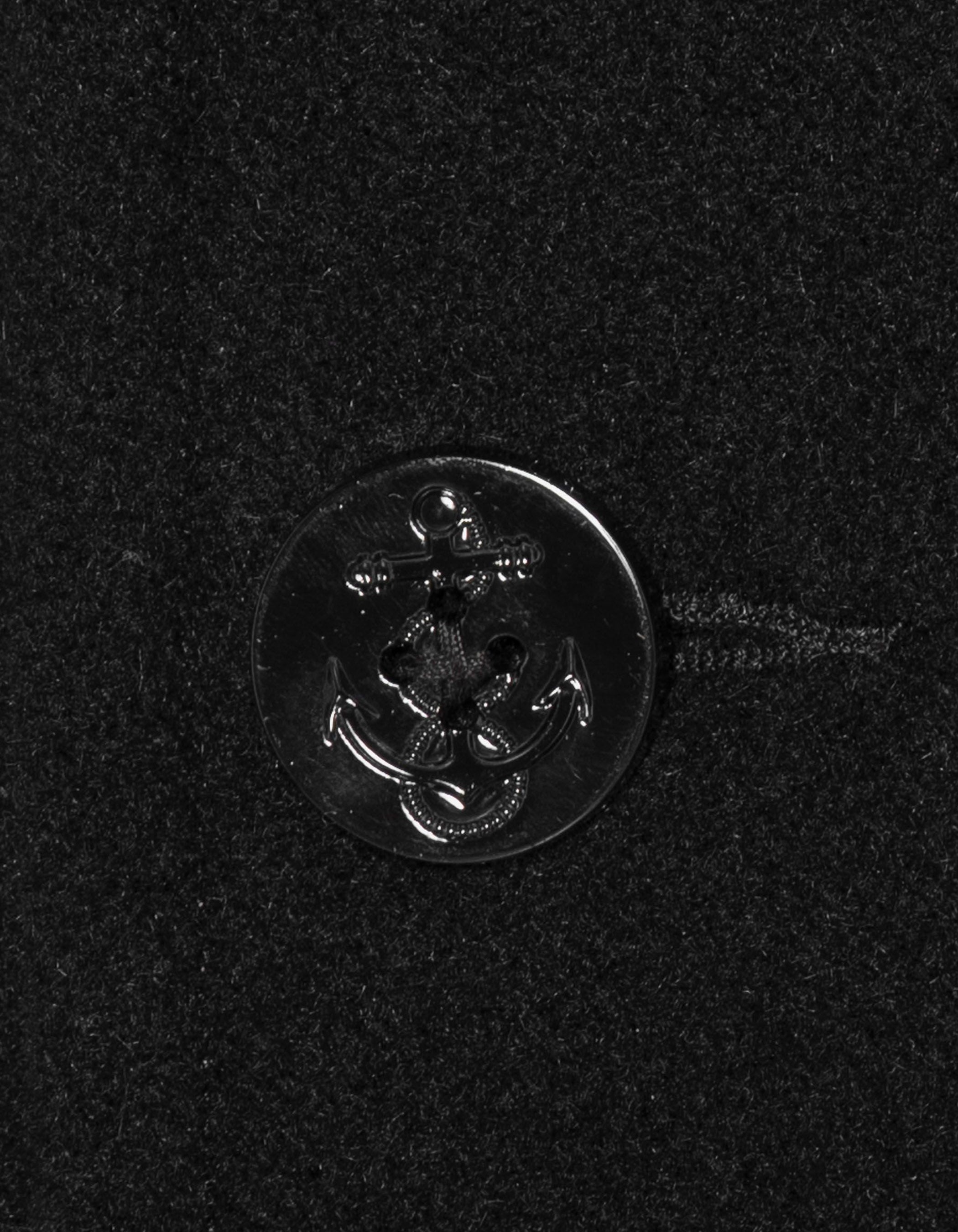 Schwarzer Schuppen-5