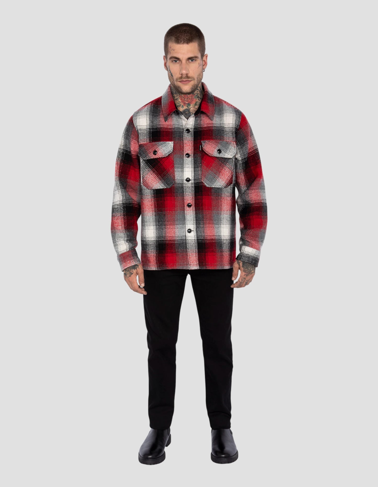 Surchemise à carreaux rouges