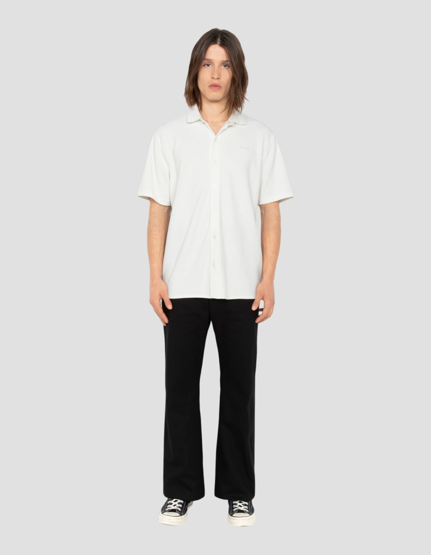 Waffle-effect knitted white shirt