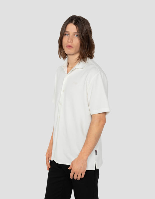 Waffle-effect knitted white shirt