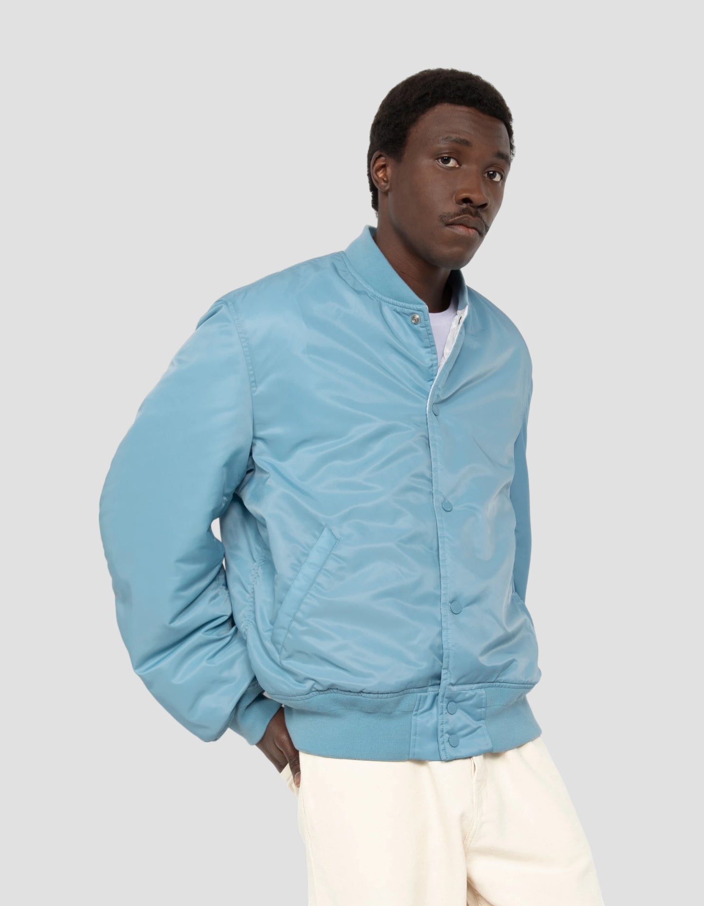 Chaqueta urbana oversize celeste