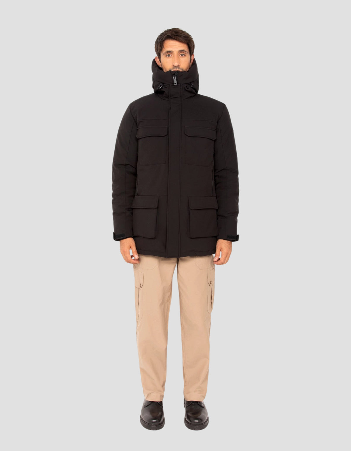 Parka multipoches à capuche noire-1