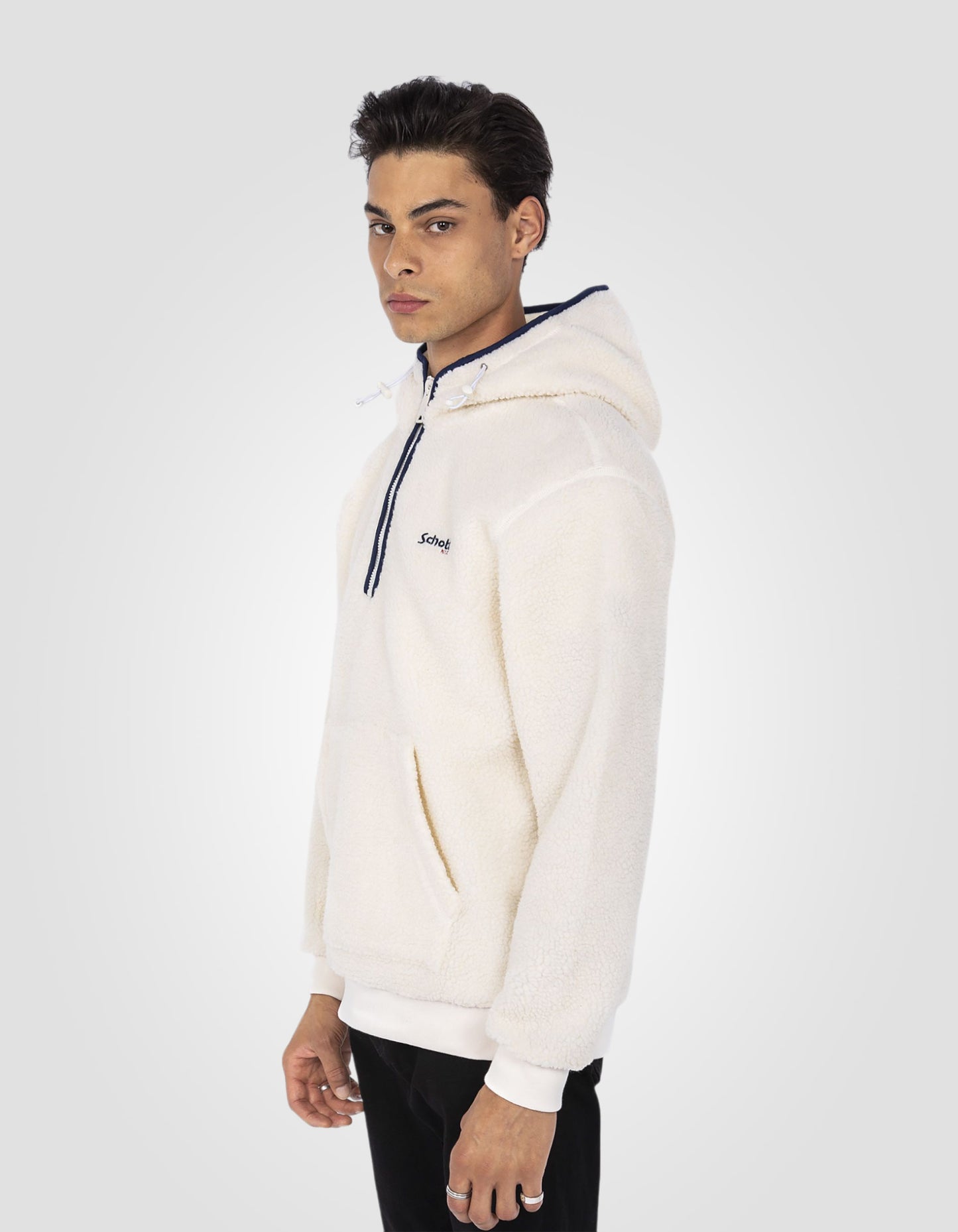 Sweatshirt blanc à capuche en sherpa