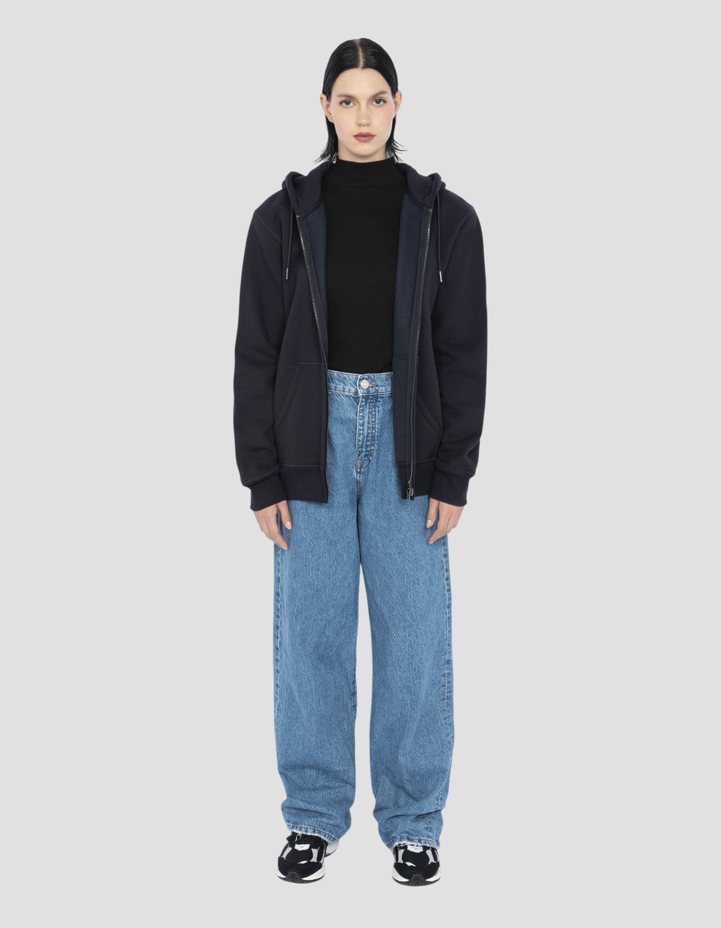 Marineblaues Sweatshirt mit dickem Fleece