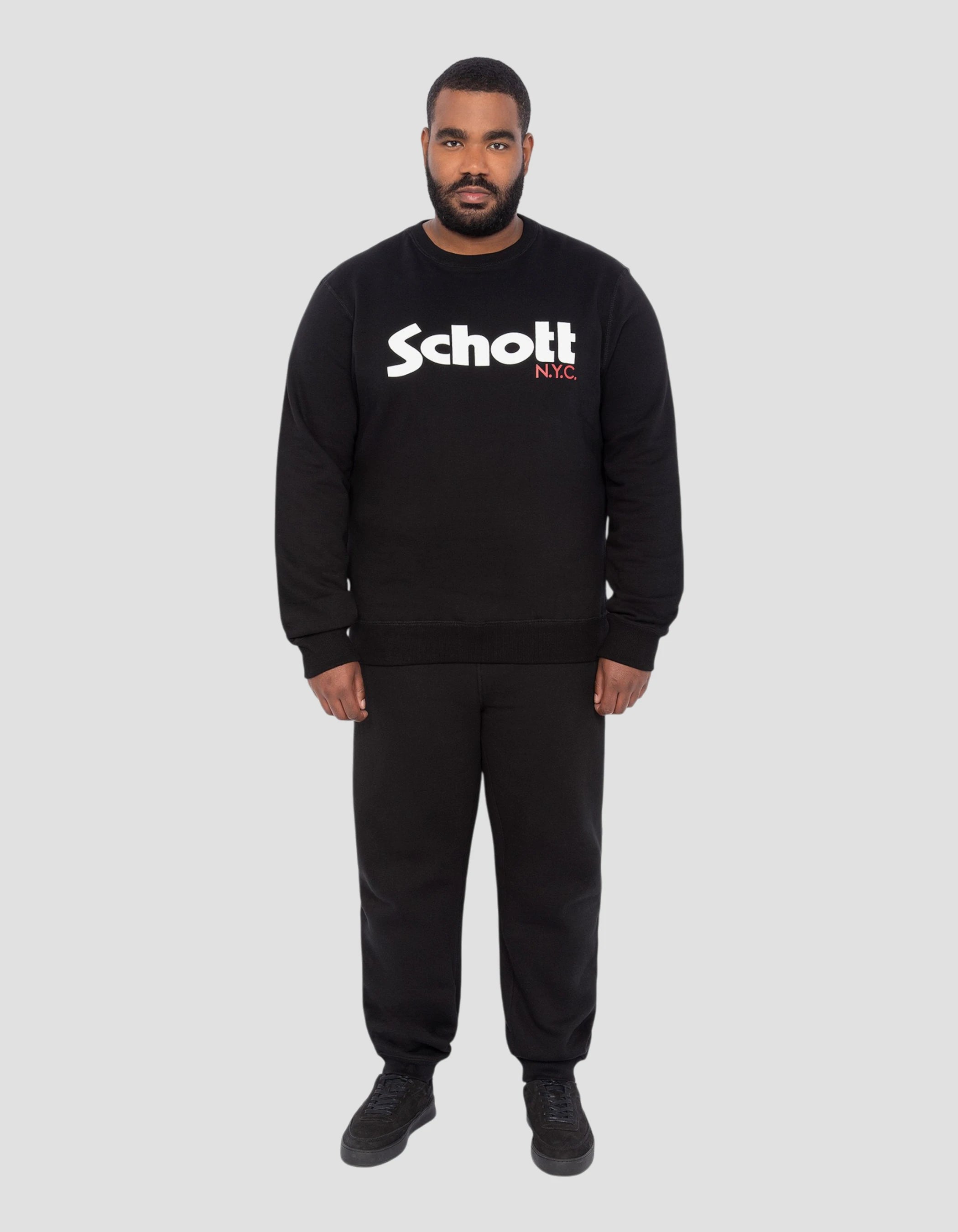 Schwarze Trainingshose, große Größe-4