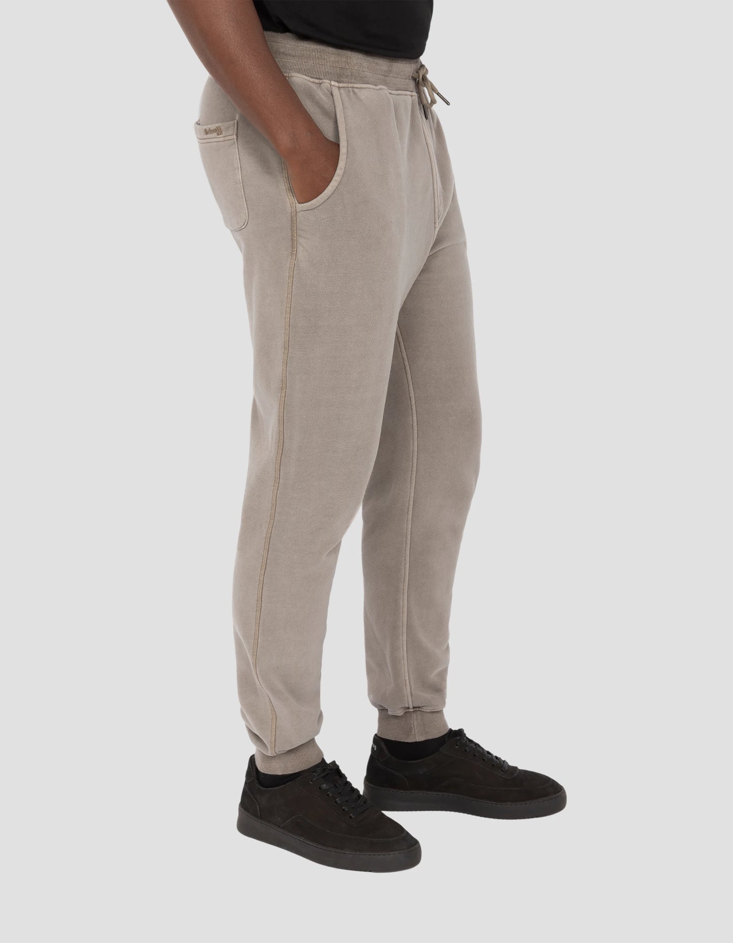 Pantalon de survêtement taupe, effet délavé