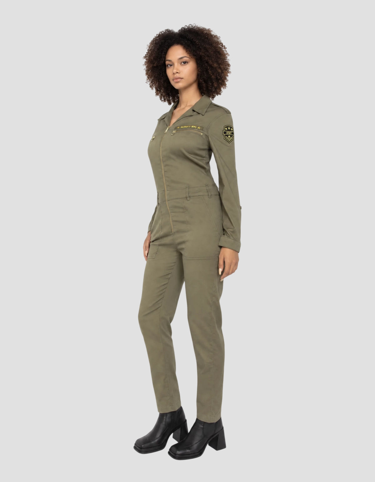 Tuta leggera color kaki chiaro con patch-4