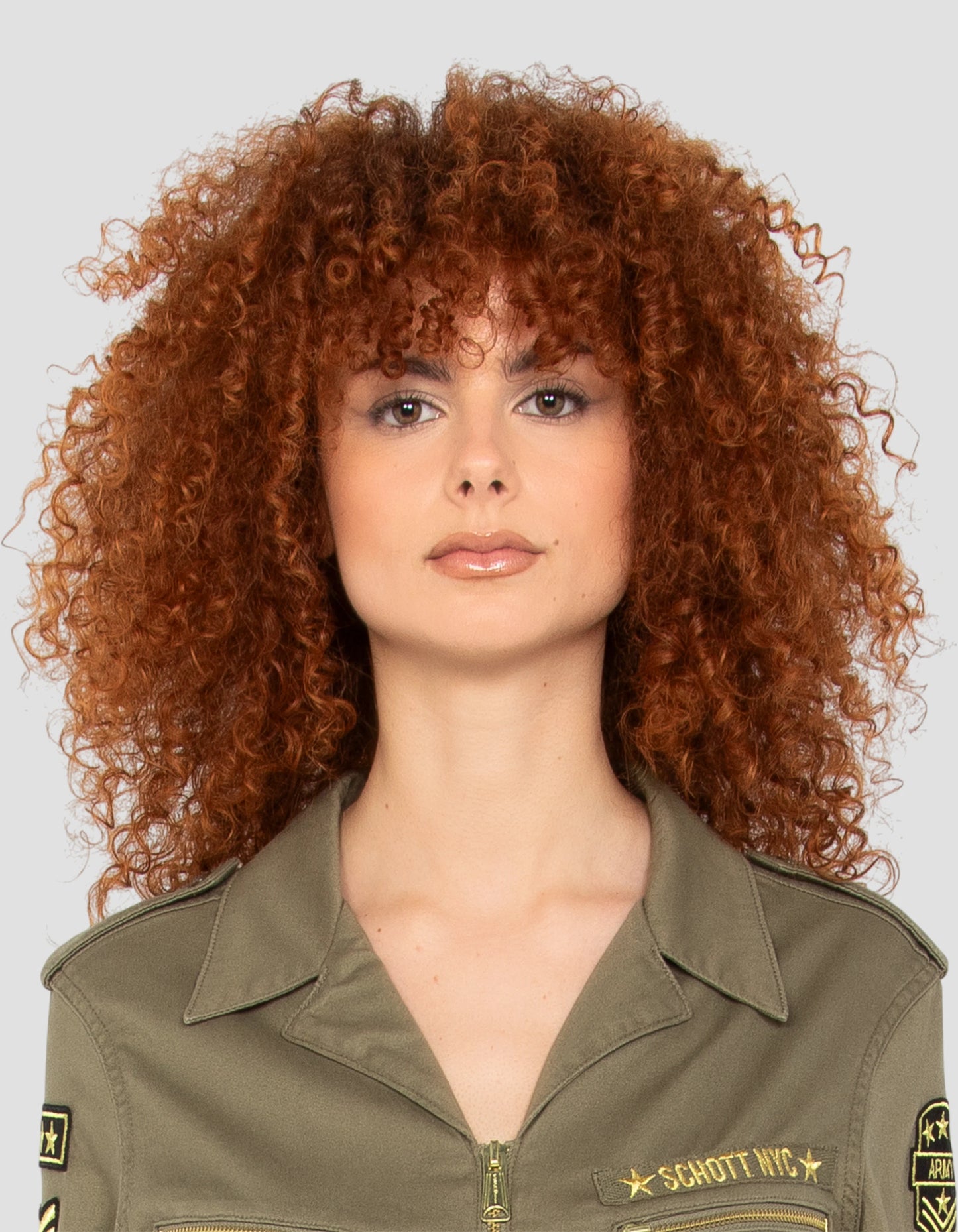 Lichtlicht und leichtere Khaki -Kombination