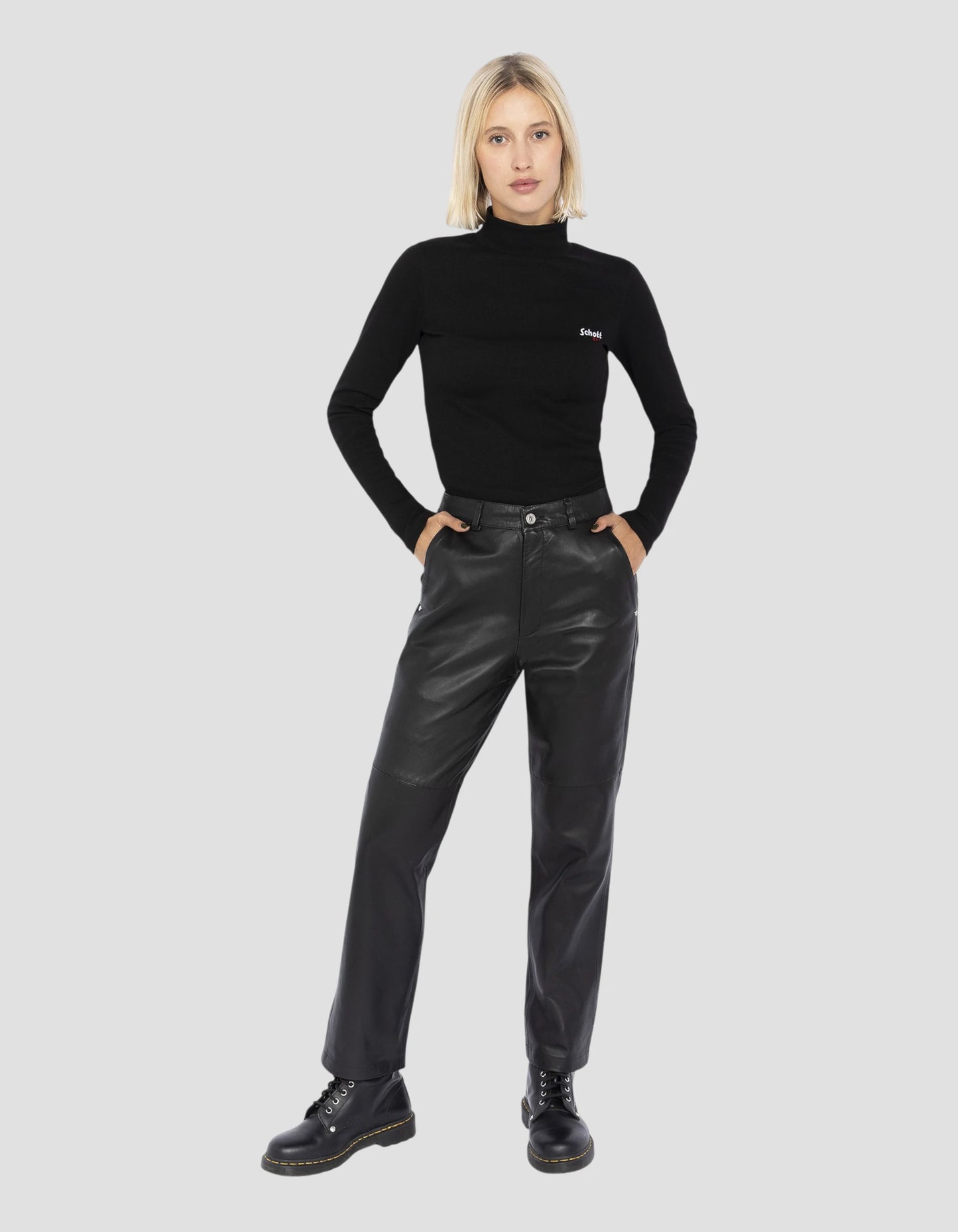 Pantaloni neri destra della pelle