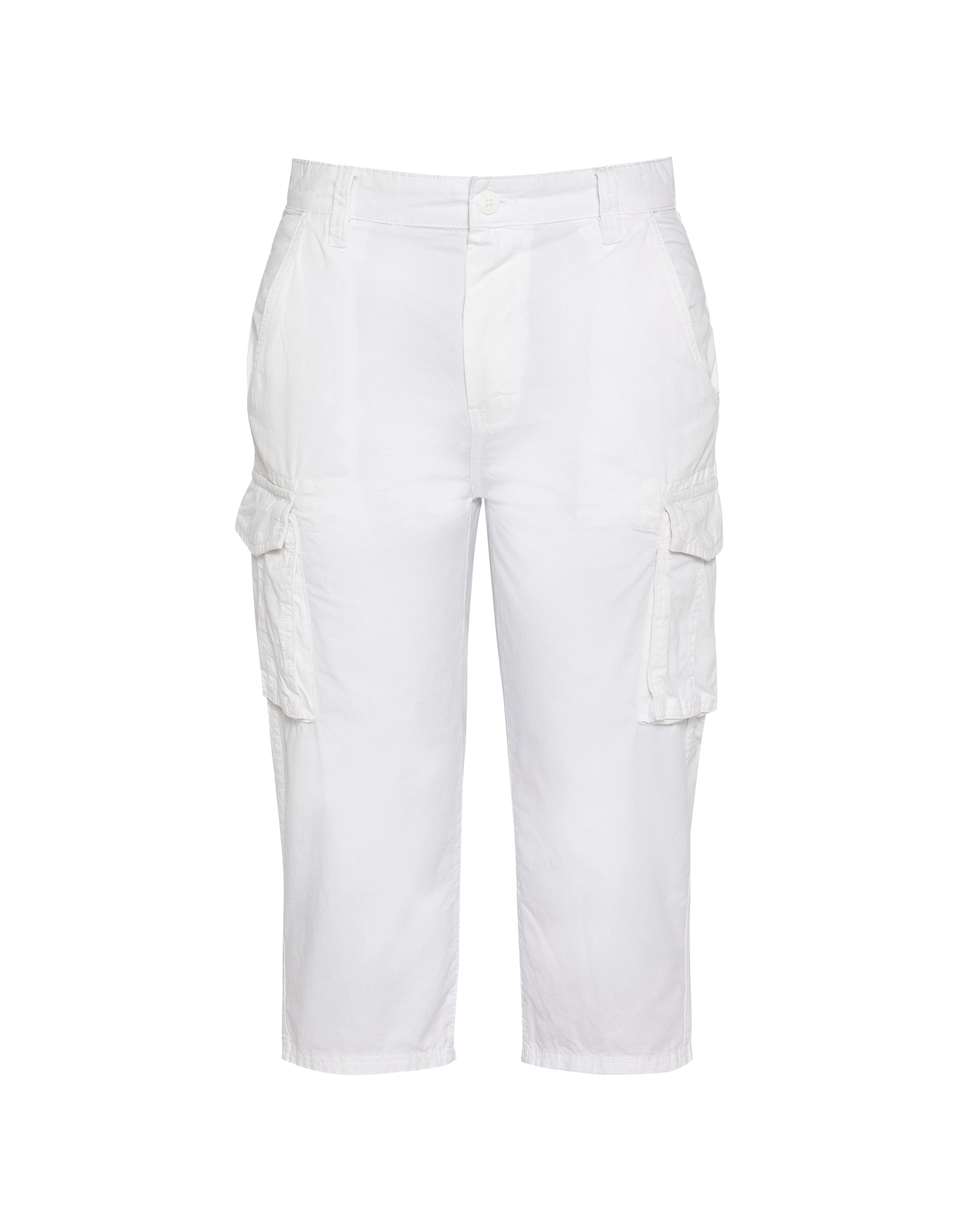Weiße, kurze Cargohose mit mehreren Taschen