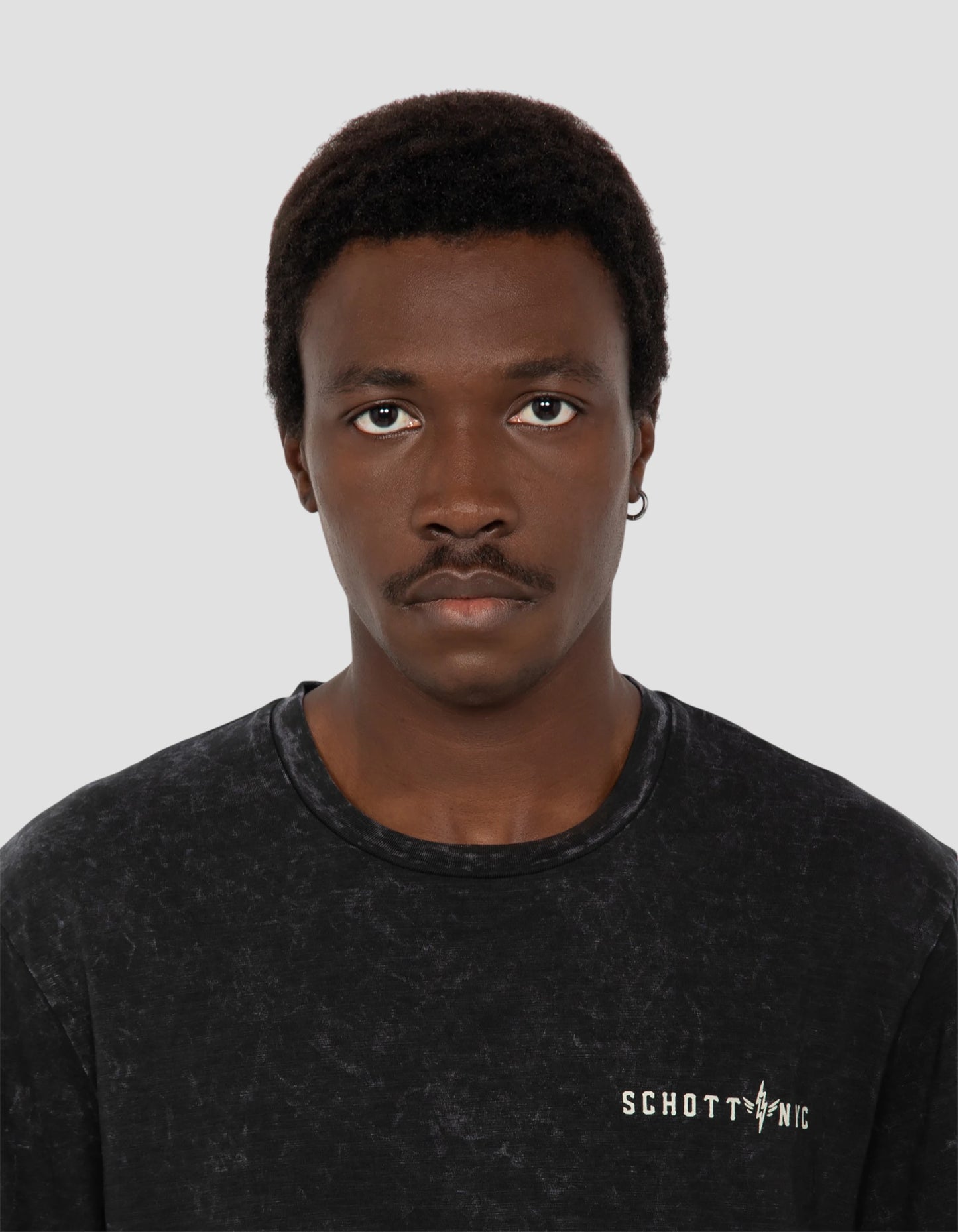 T-shirt biker noir délavé, effet flammé