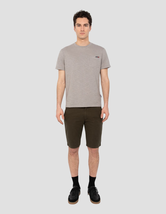 T-shirt di cemento effetto infiammato