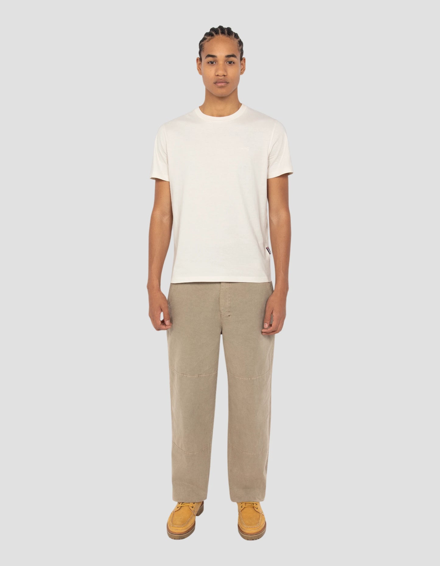 T-shirt bianca dell'esercito di cartoni animati