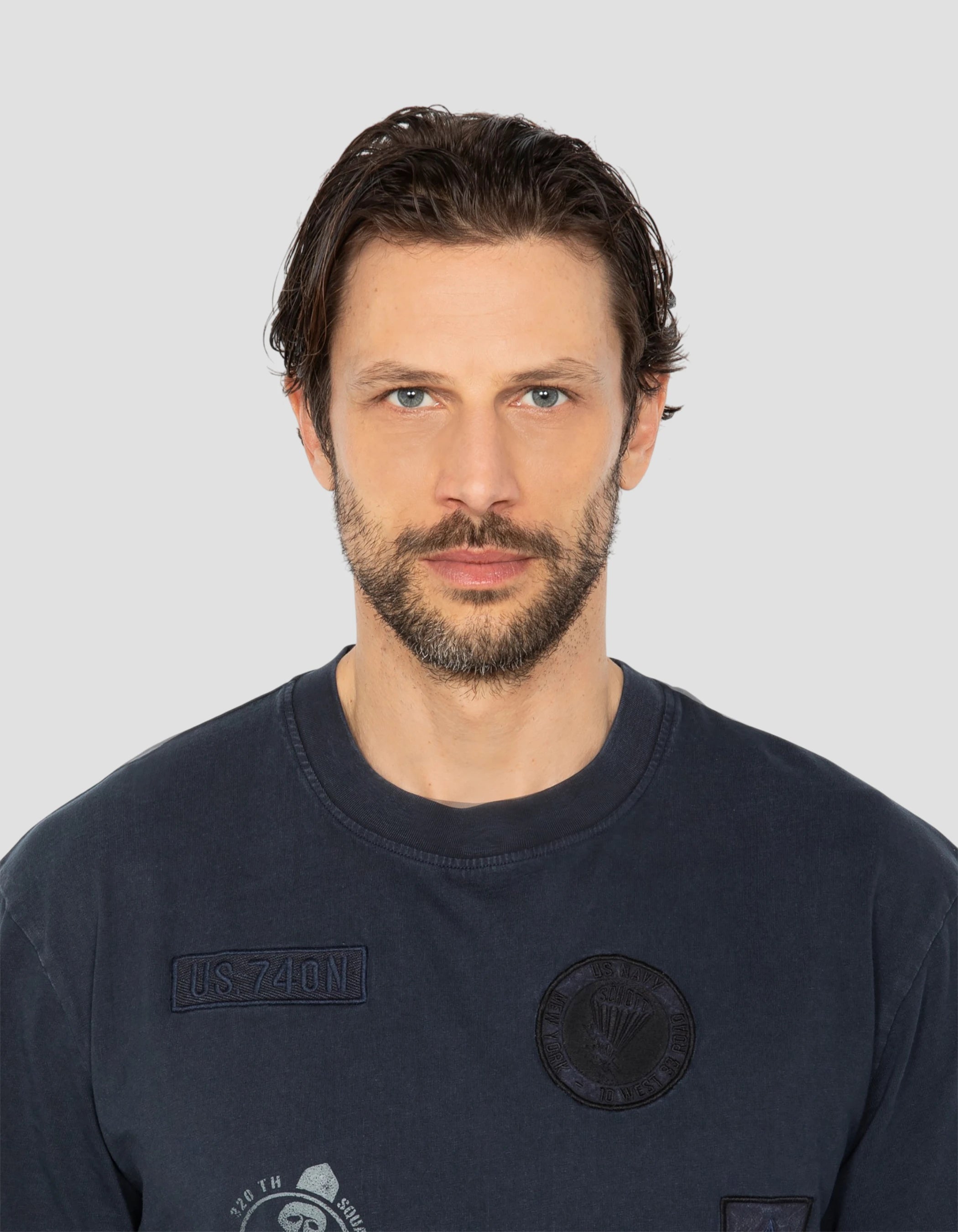 Army t-shirt patched navy blue, vintage effect-4